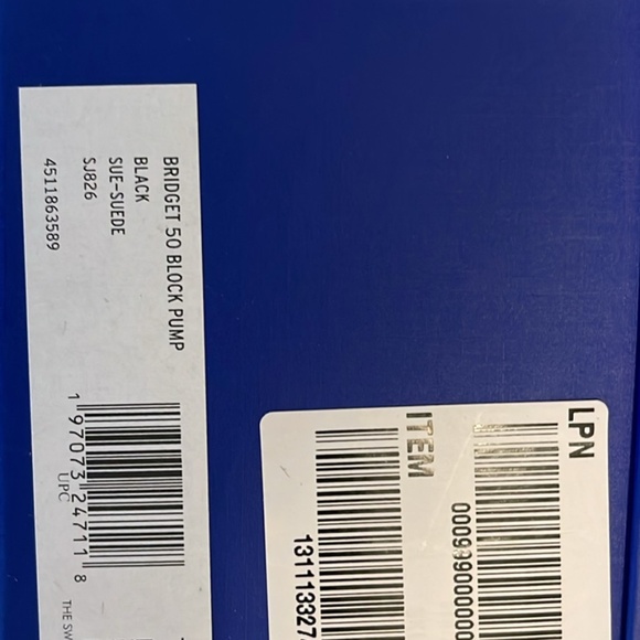 Stuart Weitzman Bridget black suede pumps - Picture 6 of 6